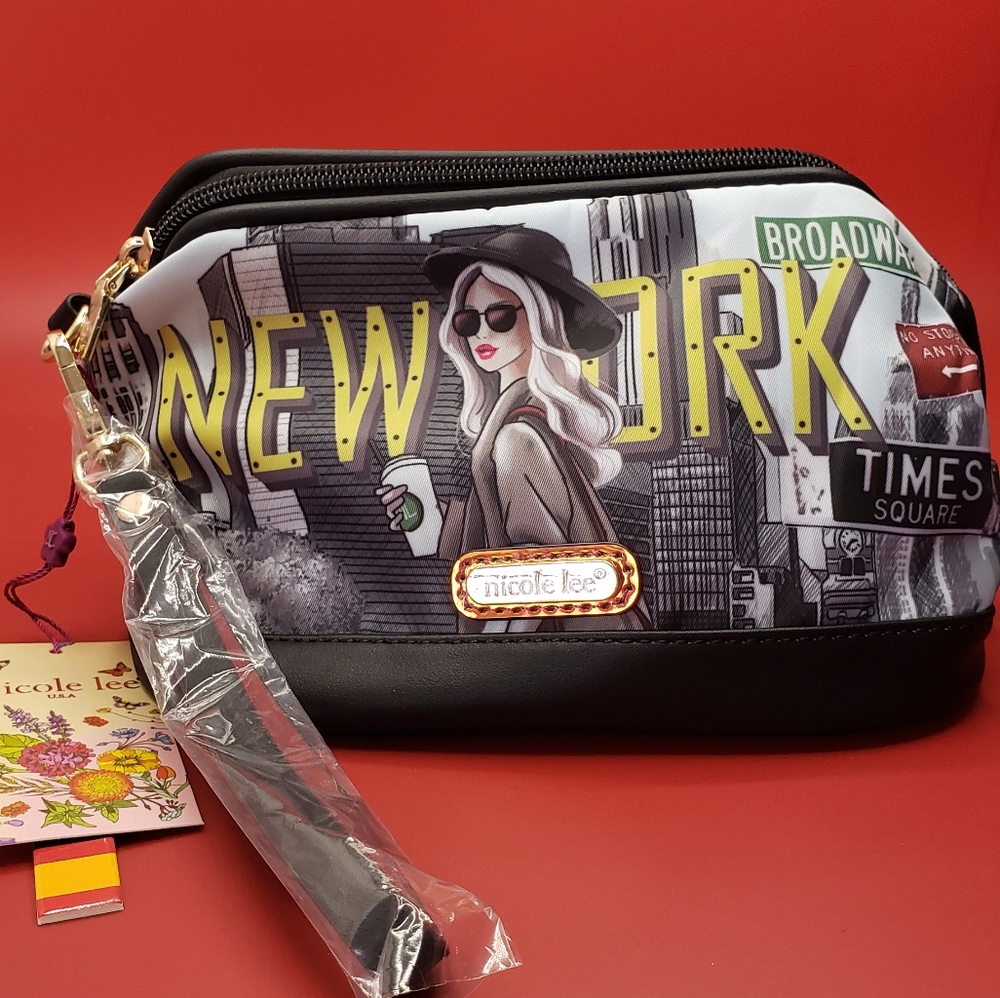 Nicole Lee NEW YORK make up case
